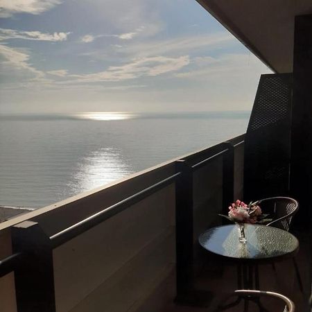Luxury Sea View Apartments In Orbi City Батуми Экстерьер фото