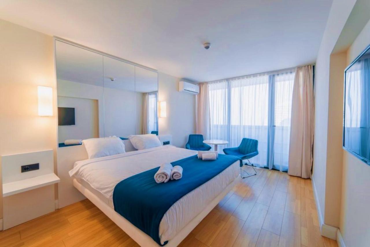 Luxury Sea View Apartments In Orbi City Батуми Экстерьер фото